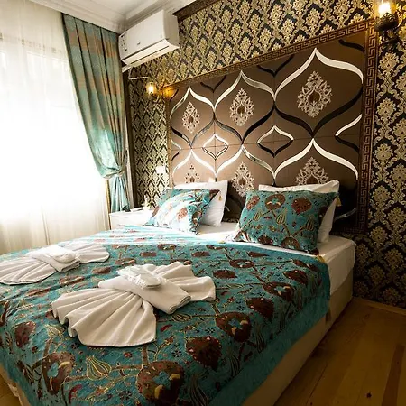 Paris Garden 3*
