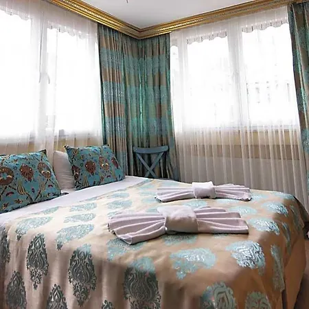 Otel Paris Garden 3*