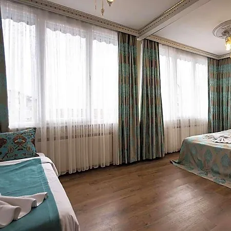 Otel Paris Garden
