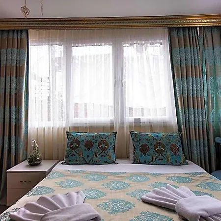 Otel Paris Garden