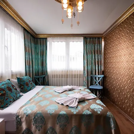 Otel Paris Garden 3*