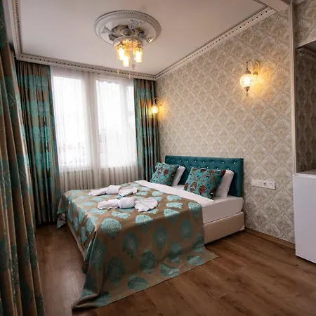 Paris Garden Hotel